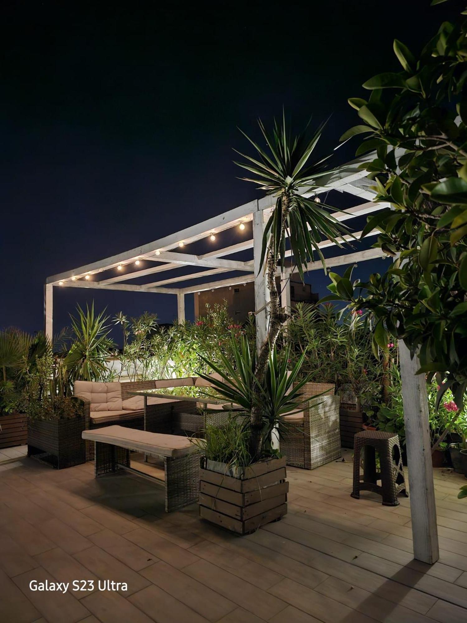 Follow The Sun - Rooftop Terrace Maison d'hôtes *